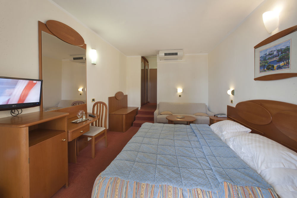 Villa Galijot Plava Laguna Porec Exterior photo