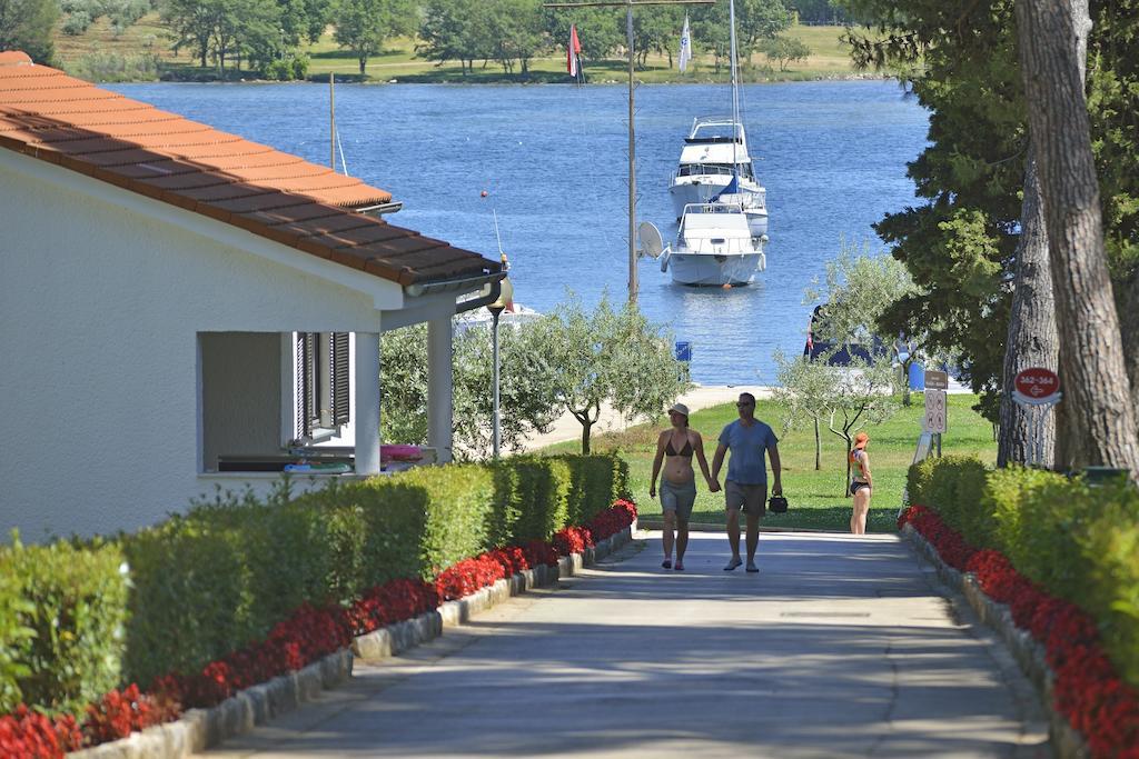 Villa Galijot Plava Laguna Porec Exterior photo